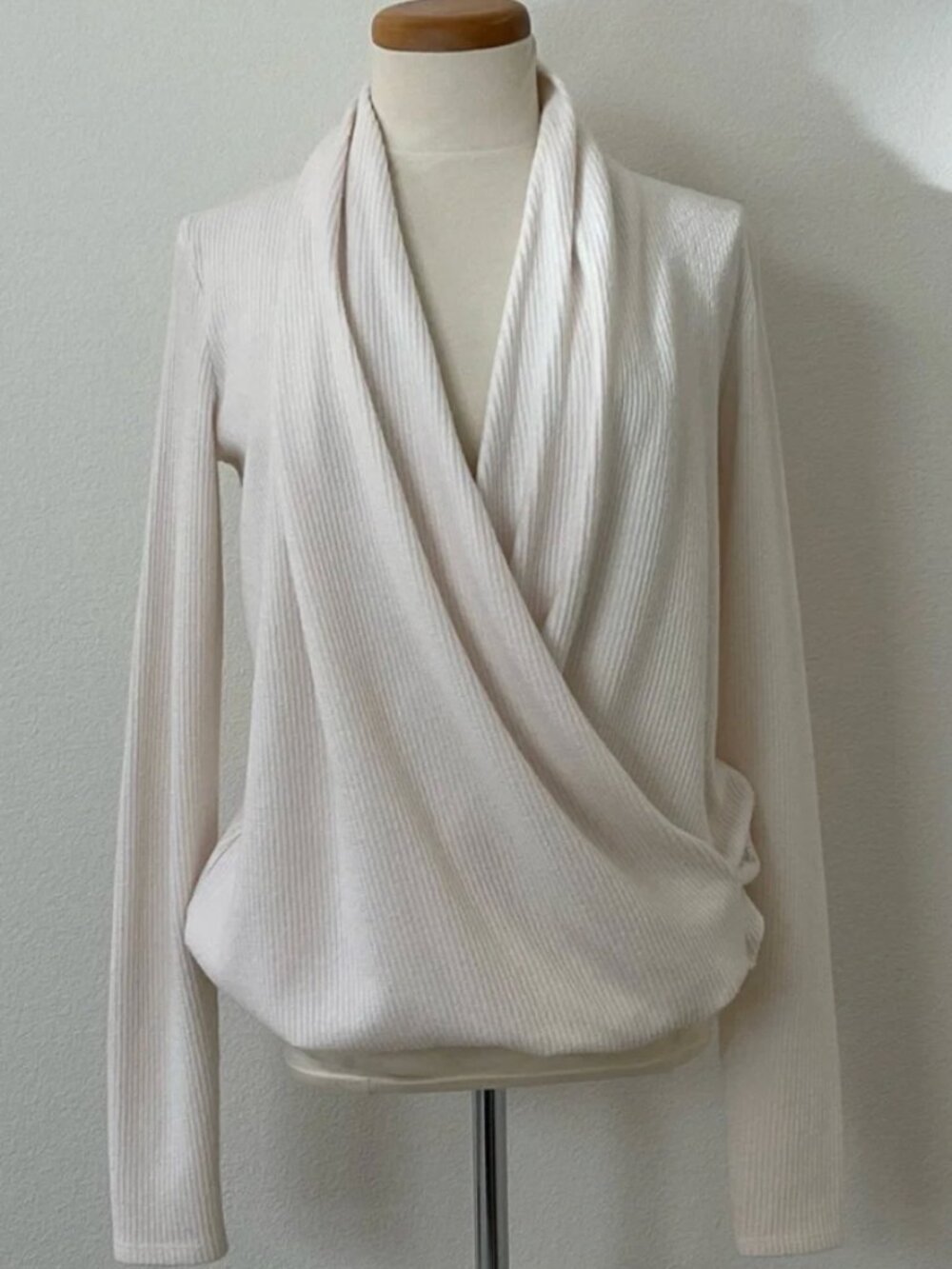 ANTHROPOLOGIE Daily Practice Thermal Wrap Fleece Top in Cream Sz L - NWT!